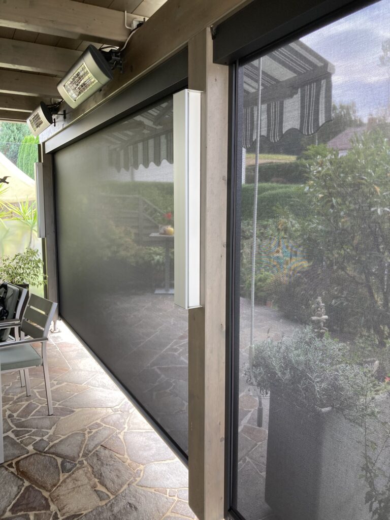 Nahaufnahme eines Allwetter-Screens – Galeriebild 2/3 – SDS – Einfamilienhaus Südoststeiermark
