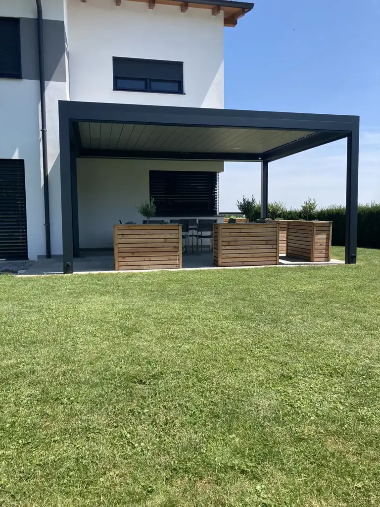 Lamellendach über Terrasse – Galeriebild 3/3 – SDS – Einfamilienhaus in Hartberg